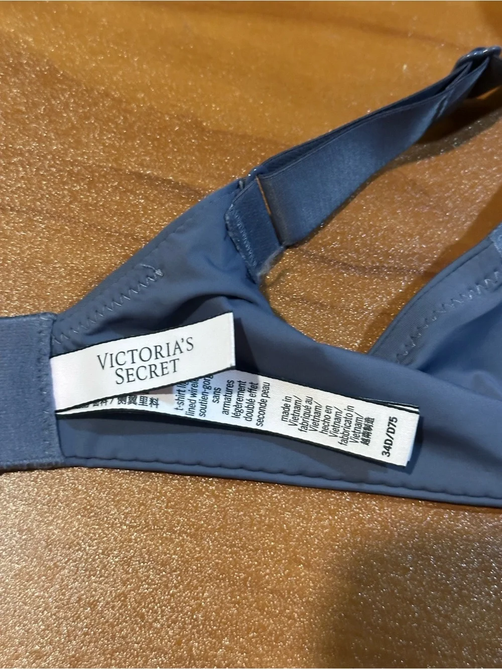 Victoria’s Secret Wireless T-Shirt Bra 34D‎ Gray Logo Strap Lightly Lined